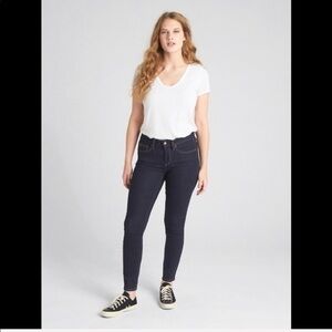 NWT Gap Curvy True Skinny Jeans Size 25